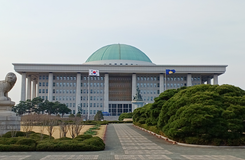 군인보수 한도 내 공중보건의사 월급 '폐지' 추진